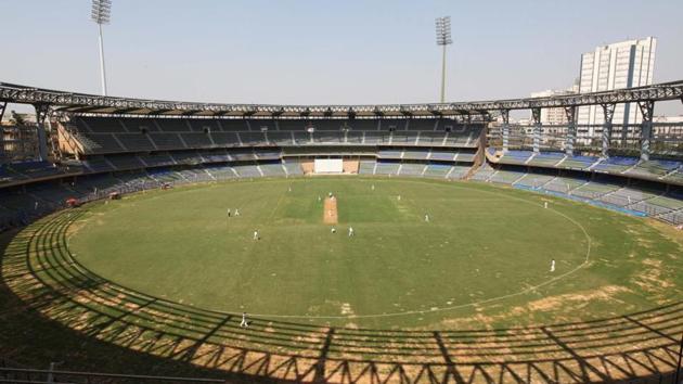 A voracious reader and book collector, Vasant Raiji had a mammoth collection of cricket books, lining up virtually every wall in his house.(HT FILE)