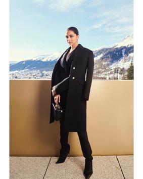 Deepika is presently at the World Economic Forum (WEF) Annual Meeting 2020 in Davos-Klosters, Switzerland where she was honoured with the Crystal Award. Deepika pulled off some seriously stylish looks at the Forum. Check them out! (INSTAGRAM)