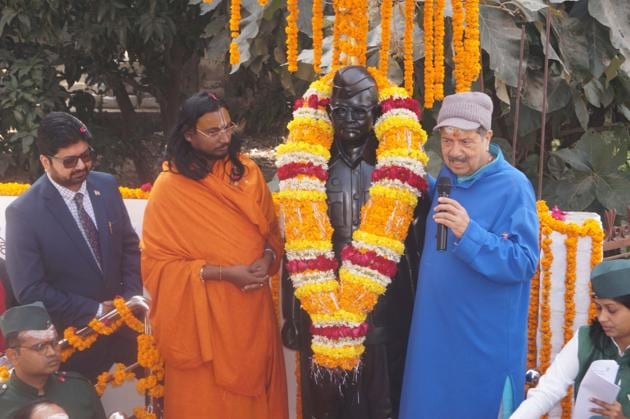 Senior RSS leader Indresh Kumar at the inauguration of the Netaji temple in Varanasi on Thursday. (HT) Senior RSS leader Indresh Kumar at the inauguration of the Netaji temple in Varanasi on Thursday. (HT)