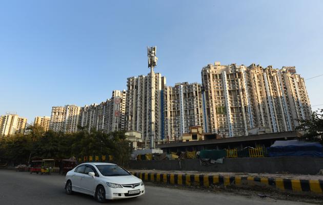 A view of Amrapali Platinum in Sector 120. (Virendra Singh Gosain/HT Photo) A view of Amrapali Platinum in Sector 120. (Virendra Singh Gosain/HT Photo)