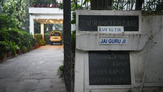 The house in central Delhi’s Aurangzeb Lane that belongs to Sanjay Kapur, the co-owner of Atlas Cycles. According to police, Kapur’s wife was found hanging from a ceiling fan in the house. (Vipin Kumar / HT Photo) The house in central Delhi’s Aurangzeb Lane that belongs to Sanjay Kapur, the co-owner of Atlas Cycles. According to police, Kapur’s wife was found hanging from a ceiling fan in the house. (Vipin Kumar / HT Photo)