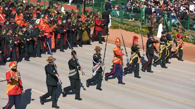 The: Indian Army band marches along to the beat of its tune. In all, 16 military contingents will take part in the parade, and 4 weapons will be showcased at the event. (Sonu Mehta / HT Photo) The: Indian Army band marches along to the beat of its tune. In all, 16 military contingents will take part in the parade, and 4 weapons will be showcased at the event. (Sonu Mehta / HT Photo)