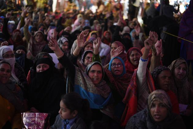 Women are leading the citizenship protests all across the country(Burhaan Kinu / Hindustan Times)