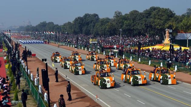 School children from Delhi performed yoga and several dances. The recipients of Pradhan Mantri Rashtriya Bal Puruskar also participated in the parade. 18 girls and 31 boys received the award in the fields of bravery, innovation, scholastic, sports, arts, culture, social service and music. (Sonu Mehta / HT Photo)