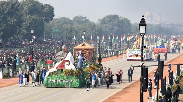 Sixteen tableaux from various states and Union territories, including from the newly-created Jammu and Kashmir. Start-up India and Jal Jeevan Mission, were also represented among the six tableaux from different ministries and departments. (Arvind Yadav / HT Photo)