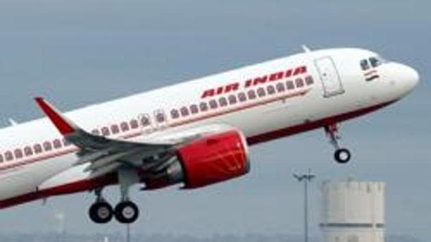 In 2018, the government had proposed to offload 76 per cent equity share capital of the national carrier as well as transfer the management control to private players.(Reuters)