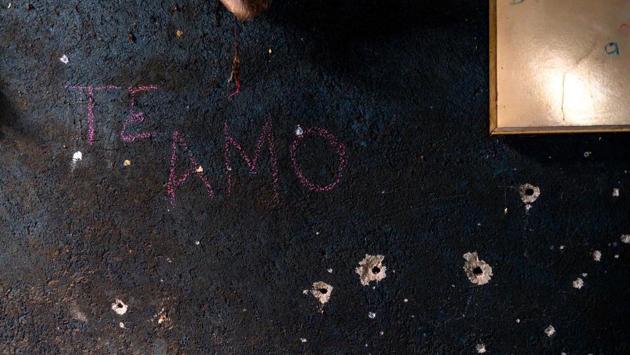 Thirty children are in training. Those under the age of 13 are not yet taking part in patrols but are ready to fight in the event of an attack by Los Ardillos, as happened in May 2015 when the cartel entered the town hall of Chilapa and kidnapped more than 30 people. Since then, clashes between the militia and the drug traffickers have not abated. (Pedro PARDO / AFP) Thirty children are in training. Those under the age of 13 are not yet taking part in patrols but are ready to fight in the event of an attack by Los Ardillos, as happened in May 2015 when the cartel entered the town hall of Chilapa and kidnapped more than 30 people. Since then, clashes between the militia and the drug traffickers have not abated. (Pedro PARDO / AFP)