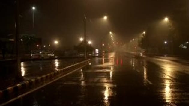Rain lashed parts of Delhi on Tuesday. (ANI Twitter)