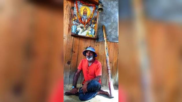 Mukesh Dhiman in his studio with Didgeridoo in Rishikesh.(Mukesh Dhiman)