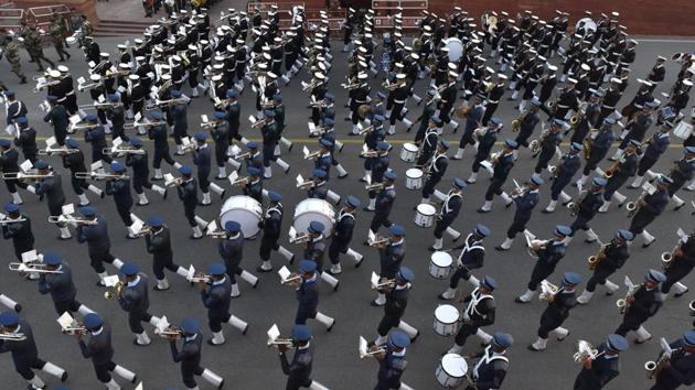 The Indian Air Force band performs during the full dress rehearsal. The tunes to be performed by the bands also include ‘Vande Mataram’ which precedes ‘Abide With Me’ in the list. (Sanjeev Verma / HT Photo) The Indian Air Force band performs during the full dress rehearsal. The tunes to be performed by the bands also include ‘Vande Mataram’ which precedes ‘Abide With Me’ in the list. (Sanjeev Verma / HT Photo)