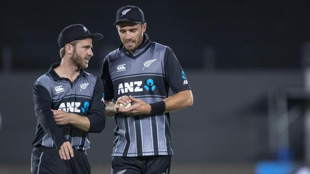 New Zealand's Kane Williamson, left, and Tim Southee(AP)