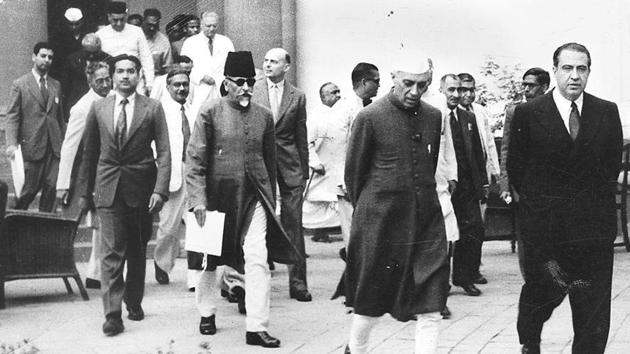Dr Jaime Torres Bodet Director General of UNESCO Jawaharlal Nehru and Abul Kalam Azad arriving at Parliament House for the session of the Indian National Commission for Cooperation with UNESCO.(HT Photo)