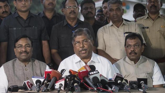 BJP leaders Sudhir Mungantiwar, Chandrakant Patil and Vinod Tawde interacts with media at Raj Bhavan.(Pratik Chorge/HT file photo) BJP leaders Sudhir Mungantiwar, Chandrakant Patil and Vinod Tawde interacts with media at Raj Bhavan.(Pratik Chorge/HT file photo)
