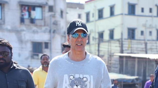 Akshay Kumar seen at Versova Jetty, in Mumbai on Jan 28.(IANS)