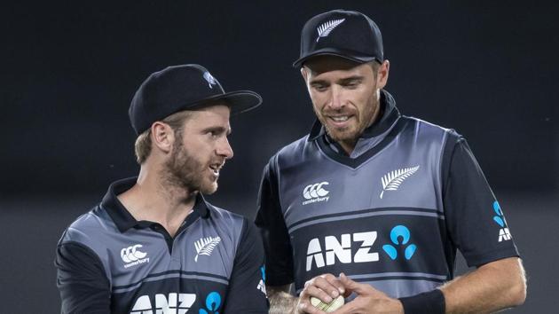 New Zealand's Kane Williamson, left, and Tim Southee.(AP) New Zealand's Kane Williamson, left, and Tim Southee.(AP)