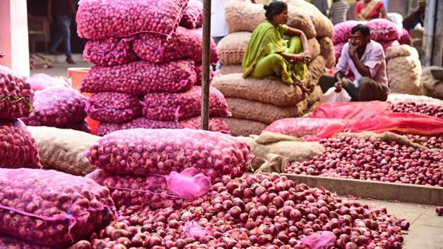 Onions for sale at APMC Onion Potato in Navi Mumbai. The minister explained that Budget 2020 aims to boost income and purchasing power of people and said the three threads on which it is woven are “aspirational India, economic development for all and caring society.” (Bachchan Kumar/ HT Photo ) Onions for sale at APMC Onion Potato in Navi Mumbai. The minister explained that Budget 2020 aims to boost income and purchasing power of people and said the three threads on which it is woven are “aspirational India, economic development for all and caring society.” (Bachchan Kumar/ HT Photo )