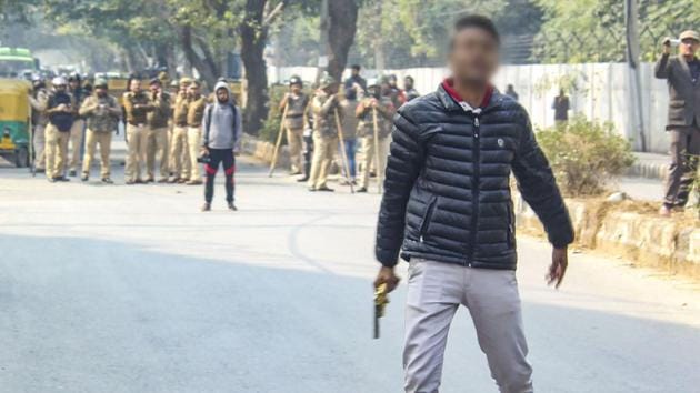Some residents from the teenager’s village said he may have procured the gun from any of the local politicians with whom he had often been seen over the past two or three months.(PTI) Some residents from the teenager’s village said he may have procured the gun from any of the local politicians with whom he had often been seen over the past two or three months.(PTI)