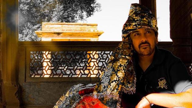 Adnan Sami has shared a viral video supposedly shared by a Pakistani student. Adnan Sami has shared a viral video supposedly shared by a Pakistani student.