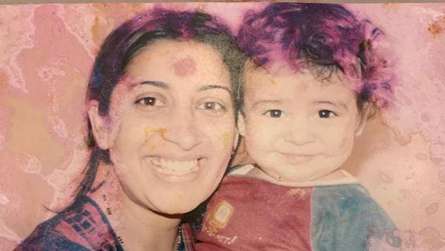 Smriti Irani Posts Throwback Pic With Son Zohr Irani Sonam Kapoor Ekta Kapoor And Others Like It Hindustan Times Suvendu adhikari ने दाखिल किया नामांकन, smriti irani ने मंच से लगाए 'जय श्री राम' के नारे. smriti irani posts throwback pic with