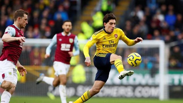 Soccer Football - Premier League - Burnley v Arsenal - Turf Moor, Burnley, Britain - February 2, 2020 Arsenal's Hector Bellerin in action with Burnley's Chris Wood Action Images via Reuters/Jason Cairnduff (Action Images via Reuters) Soccer Football - Premier League - Burnley v Arsenal - Turf Moor, Burnley, Britain - February 2, 2020 Arsenal's Hector Bellerin in action with Burnley's Chris Wood Action Images via Reuters/Jason Cairnduff (Action Images via Reuters)