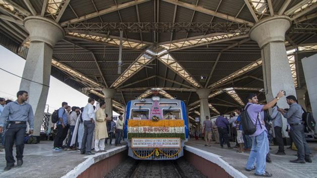 The Central Railways’ first air conditioned EMU local train which plies between Panvel and Thane, on inauguration day at Panvel station in Mumbai, Maharashtra. (Pratik Chorge / HT Photo)