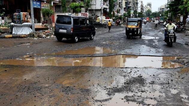 File photo of a road in Mumbai. Image for representation. (Photo: Bachchan Kumar/ Hindustan Times) File photo of a road in Mumbai. Image for representation. (Photo: Bachchan Kumar/ Hindustan Times)