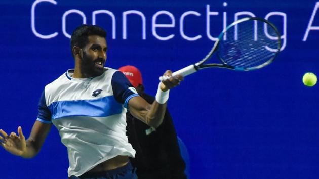 Prajnesh Gunneswaran of India in action against Yannik Maden of Germany.(Sanket Wankhade/HT PHOTO)