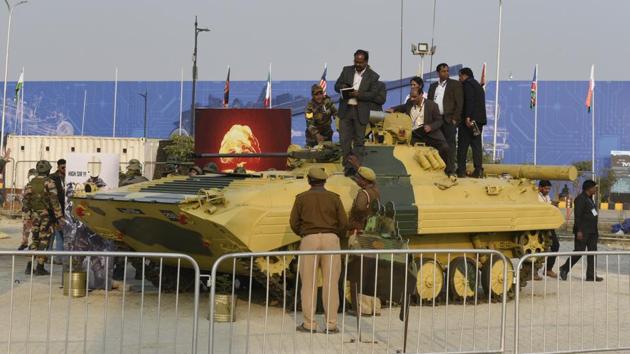 Defence personnel rehearse for ''DefExpo 2020 Inaugural Ceremony'' at Vrindavan Yojna, Lucknow, Uttar Pradesh, on Tuesday.(Dheeraj Dhawan/HT Photo)