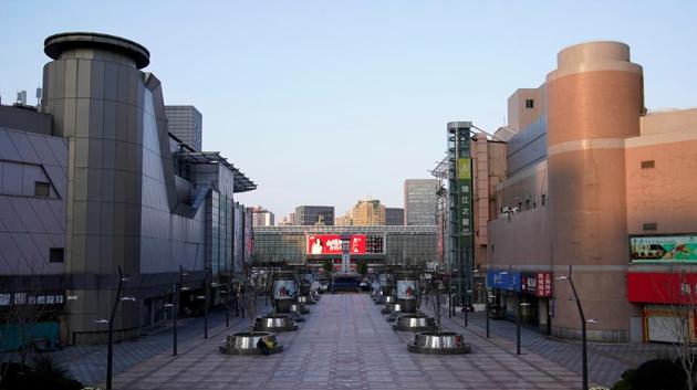 A desolate shopping area in Shanghai, China. This week, China imposed restrictions on all overseas tour groups because of the coronavirus that originated in the city of Wuhan and which has infected more than 20,000 people and killed more than 500. (Aly Song / REUTERS)