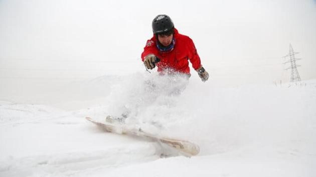 Ahmad Romal Hayat, 22, who founded the Afghanistan Snowboarding Federation, said that even a country plagued by war and sectarian conflict can have room for sports. “We started snowboarding to show this new face to the world,” said Hayat. As a teenager, he started out on a skateboard. Later, he bought a snowboard in neighbouring Iran and taught himself how to ride it. (Tamana Sarwary / AP)