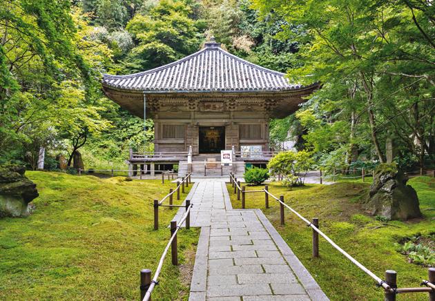 Matsushima is home to the serene and beautiful Entsuin temple