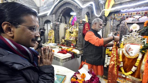 Delhi Chief Minister Arvind Kejriwal offering prayers at a Hanuman temple on the eve of Delhi Assembly elections 2020, at Connaught Place in New Delhi, on Friday, February 7, 2020. (Sonu Mehta/HT PHOTO) Delhi Chief Minister Arvind Kejriwal offering prayers at a Hanuman temple on the eve of Delhi Assembly elections 2020, at Connaught Place in New Delhi, on Friday, February 7, 2020. (Sonu Mehta/HT PHOTO)