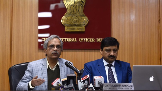 Delhi chief electoral officer Ranbir Singh (left) addressed a press conference in New Delhi, Feb 9, 2020. (Burhaan Kinu / HT Photo) Delhi chief electoral officer Ranbir Singh (left) addressed a press conference in New Delhi, Feb 9, 2020. (Burhaan Kinu / HT Photo)