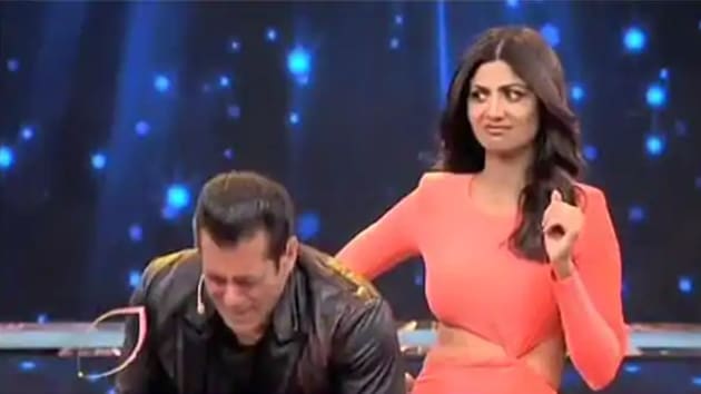 Salman Khan And Shilpa Shetty Xxx - Bigg Boss 13: Salman Khan cries as Shilpa Shetty cracks hilarious joke  about marriage. Watch video - Hindustan Times