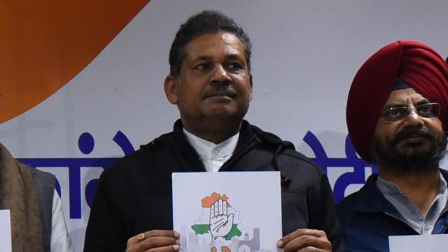 Delhi Pradesh Congress (DPCC) chairman of campaign committee Kirti Azad claimed that electronic voting machines are being subjected to foul play. (Mohd Zakir/HT PHOTO) Delhi Pradesh Congress (DPCC) chairman of campaign committee Kirti Azad claimed that electronic voting machines are being subjected to foul play. (Mohd Zakir/HT PHOTO)