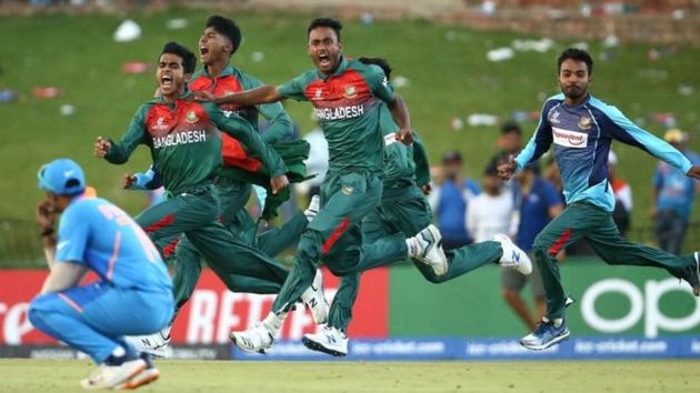 Bangladesh U19 players run onto the field after beating India in the U19 World Cup final(Twitter)