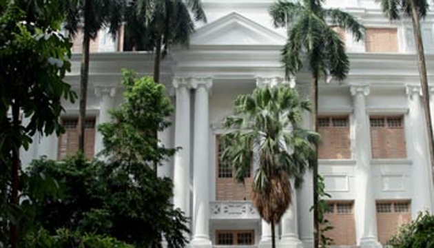 The Calcutta University is among the four universities of Bengal that have criticised the government’s order appointing higher education department officers as the state’s nominees to the highest decision making bodies of all universities. (https://www.caluniv.ac.in/) The Calcutta University is among the four universities of Bengal that have criticised the government’s order appointing higher education department officers as the state’s nominees to the highest decision making bodies of all universities. (https://www.caluniv.ac.in/)