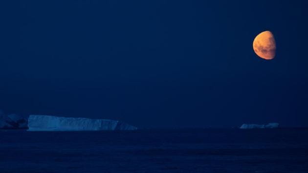 The moon shines over icebergs near Fournier Bay. Greenpeace is calling on the United Nations to commit to protect 30% of the world’s oceans by 2030, a target called for by scientists and a growing number of governments as the minimum needed to halt the damage being done by harmful human activity. (Ueslei Marcelino / REUTERS)