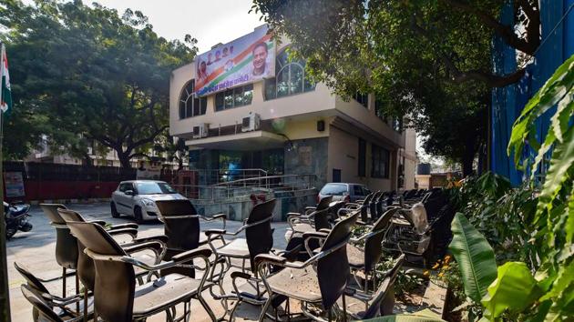 A deserted view of the Delhi Congress office after AAP won the Delhi Assembly elections, in New Delhi on Tuesday.(PTI Photo) A deserted view of the Delhi Congress office after AAP won the Delhi Assembly elections, in New Delhi on Tuesday.(PTI Photo)