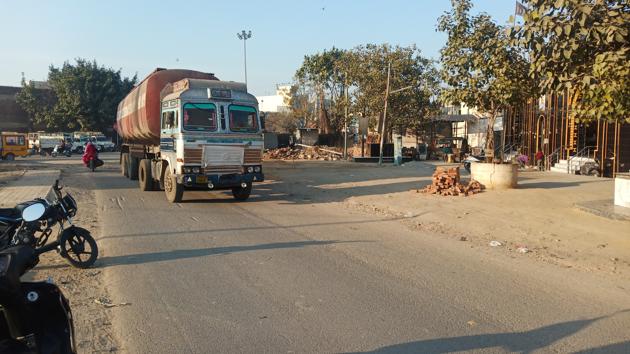 A view of the Sunam road land which the Sangrur Improvement Trust is planning to give for Congress Bhawan.(HT PHOTO)