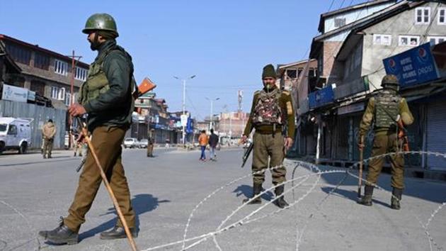The government abrogated Article 370 of the Constitution on August 5, 2019 that granted special status to Jammu and Kashmir, and imposed curbs including on movement of people as well as on mobile telephone and internet connectivity(AFP FILE)
