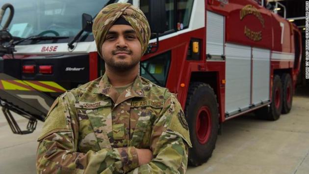 Airman 1st class Jaspreet Singh wears his newly approved US Air Force turban at Joint Base McGuire-Dix-Lakehurst in New Jersey in December 2019. Airman 1st class Jaspreet Singh wears his newly approved US Air Force turban at Joint Base McGuire-Dix-Lakehurst in New Jersey in December 2019.