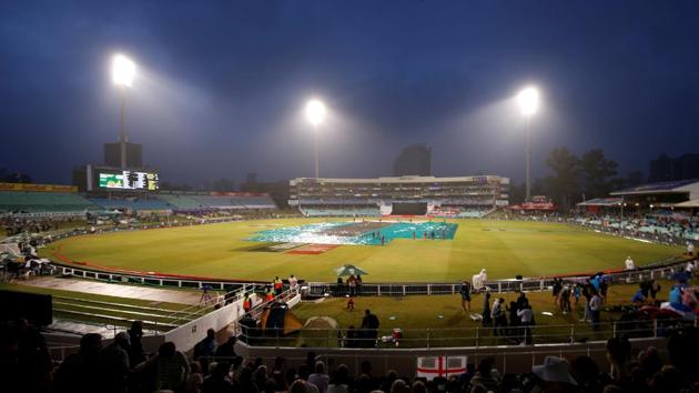Cricket - South Africa v England - Second ODI - Kingsmead Cricket Ground, Durban, South Africa - February 7, 2020 General view as rain delays play REUTERS/Rogan Ward(REUTERS)