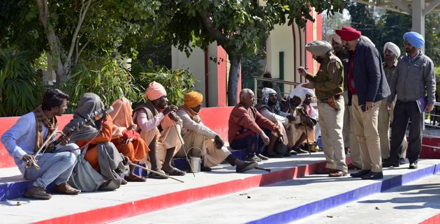 The beggars rounded up during the drive at the police lines in Ludhiana on Saturday.(Gurpreet Singh/ HT)