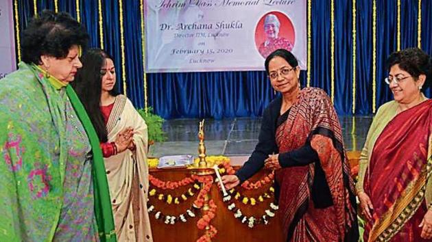 IIM-L director Archana Shukla lighting the lamp at the 5th annual Tehrim Dass Memorial Lecture at Avadh Girl’s Degree College. Founder-director, ICS, Amrita Dass, AGDC principal Upma Chaturvedi, Zarine Viccaji and Kavita Dass are also seen. (HT) IIM-L director Archana Shukla lighting the lamp at the 5th annual Tehrim Dass Memorial Lecture at Avadh Girl’s Degree College. Founder-director, ICS, Amrita Dass, AGDC principal Upma Chaturvedi, Zarine Viccaji and Kavita Dass are also seen. (HT)