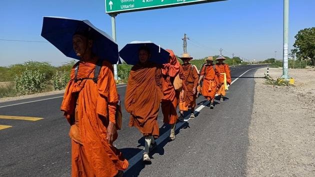 The 13 monks had official visa of single journey route of India and Pakistan but the route has not been mentioned in their documents. Vijay Singh Charan, police circle officer in Barmer, said that they the monks after they failed to produce the required papers.(HT Photos) The 13 monks had official visa of single journey route of India and Pakistan but the route has not been mentioned in their documents. Vijay Singh Charan, police circle officer in Barmer, said that they the monks after they failed to produce the required papers.(HT Photos)