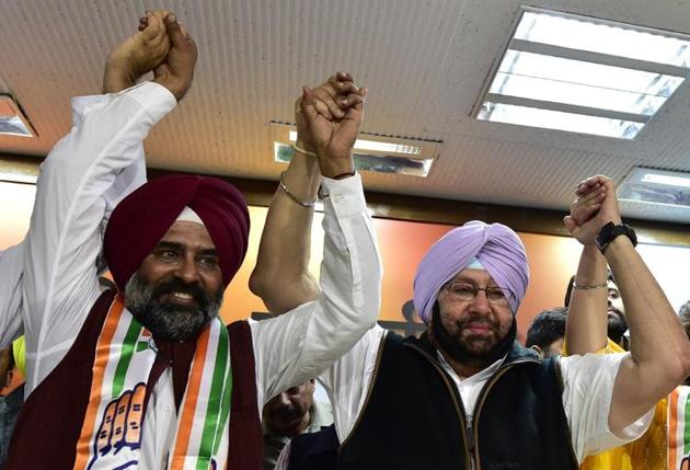 Jalandhar Congress MLA Pargat Singh with chief minister Capt Amarinder Singh. Pargat is the first party legislator to write such a strongly worded letter to the CM. (HT file photo) Jalandhar Congress MLA Pargat Singh with chief minister Capt Amarinder Singh. Pargat is the first party legislator to write such a strongly worded letter to the CM. (HT file photo)