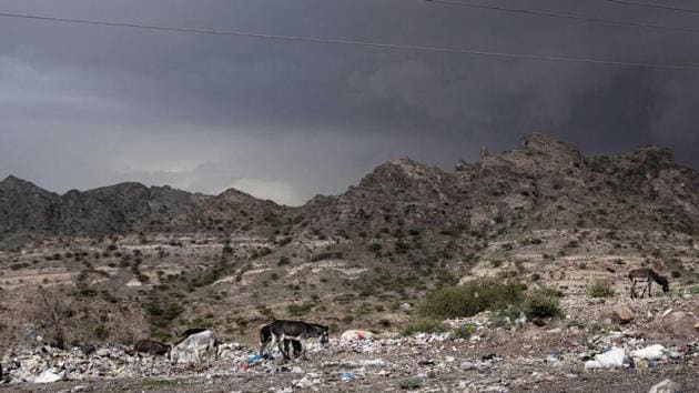 A road in Dhale province, an active frontline where African migrants cross. North of Marib, migrants cross into Houthi territory at Hazm, a run-down town divided down the middle between the rebels and anti-Houthi fighters. It’s a 5km no-man’s land where sniper fire and shelling are rampant. Once across, it is another 200km north to the Saudi border. (Nariman El-Mofty / AP)