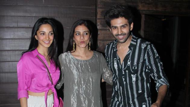 Kiara Advani, Tabu and Kartik Aaryan at the Bhool Bhulaiyaa 2 house party.(Varnder Chawla)