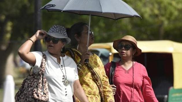 India’s western coast is facing summer-like day-temperatures (Vipin Kumar/HT PHOTO) India’s western coast is facing summer-like day-temperatures (Vipin Kumar/HT PHOTO)